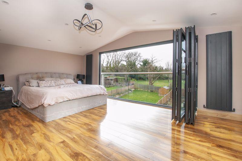 Farley Road, South Croydon 5 bed semidetached house £800,000