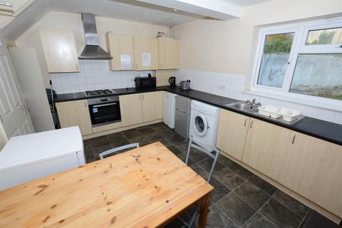 4 bedroom semi-detached house to rent - Forest Road, Brighton
