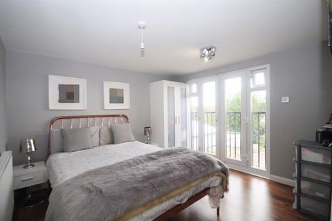 26 Marnham Crescent, Greenford, UB6 9SN