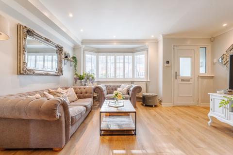 52 Merrilands Road, Worcester Park, KT4 8NX