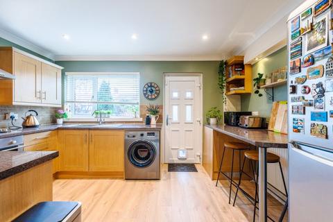 52 Merrilands Road, Worcester Park, KT4 8NX