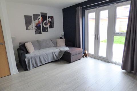 35 Fauld Drive Kingsway, Quedgeley, Gloucester, GL2 2HZ