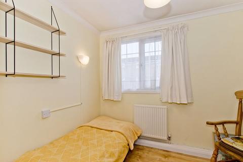 1 Fuggles Close, Paddock Wood, Tonbridge, TN12 6EH