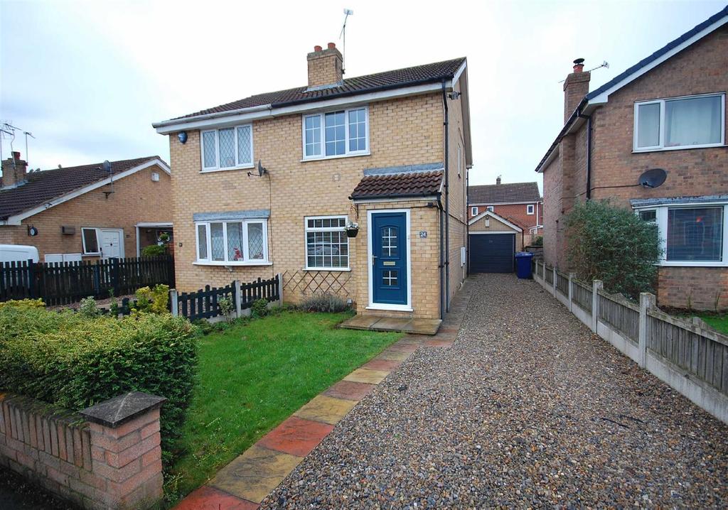 Pinfold Avenue, Sherburn In Elmet, Leeds, LS25 2 bed semidetached