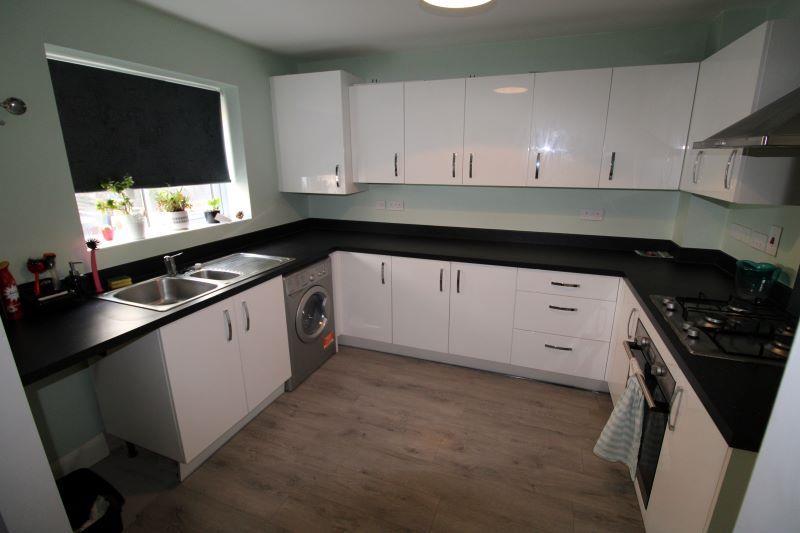 Bottle Kiln Rise, Brierley Hill 3 bed semidetached house £199,950