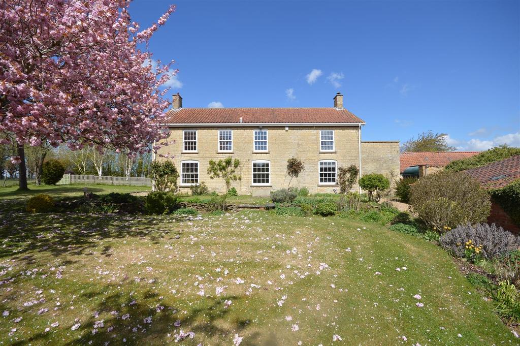 Beck Lane, Hackthorn, Lincoln 4 bed detached house £1,650 pcm (£381 pw)