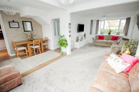 6 May Walk, Chelmsford, CM2 9EW