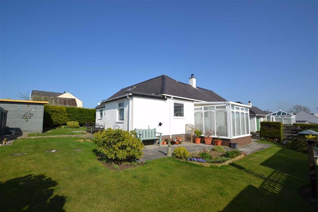 Stad Brynteg, Llansadwrn, Anglesey 3 bed detached bungalow £365,000