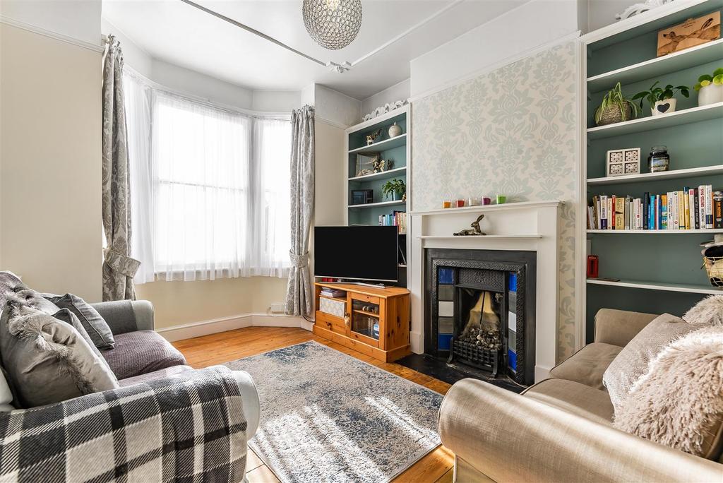 Stanley Street, Bedford 2 bed terraced house £300,000