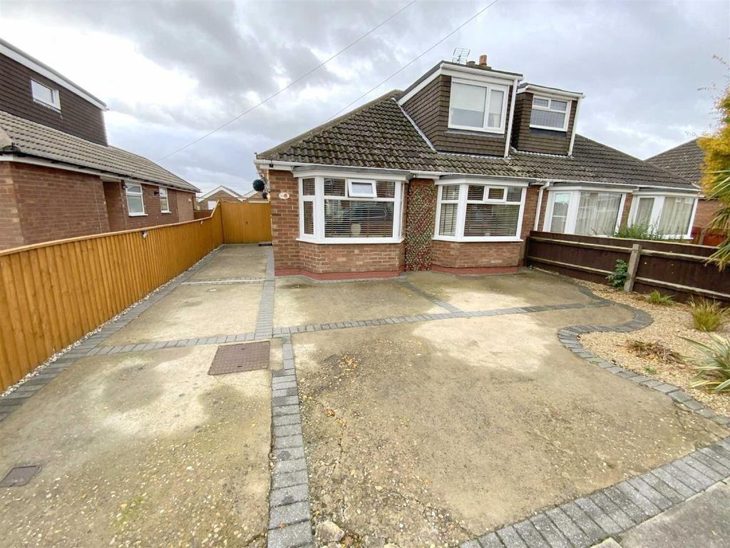 Southern Walk, Scartho 3 bed semidetached bungalow £200,000