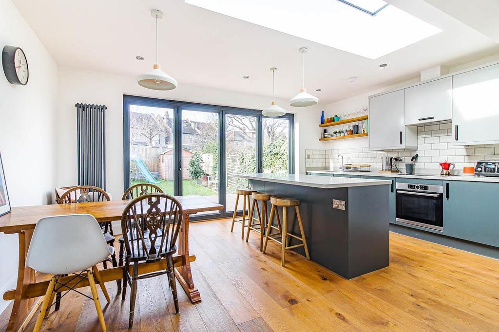 Lorne Gardens, Wanstead 4 bed terraced house £875,000