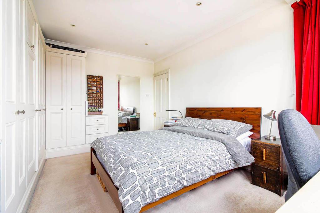 Bed1b.jpg