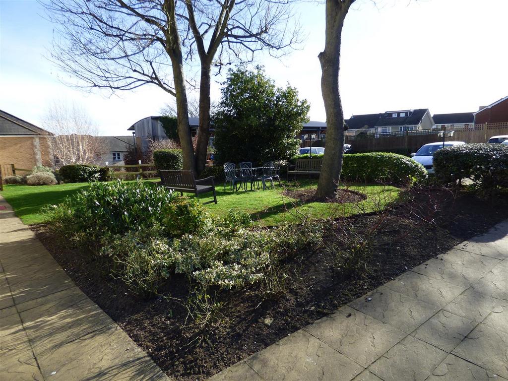 Communal Grounds