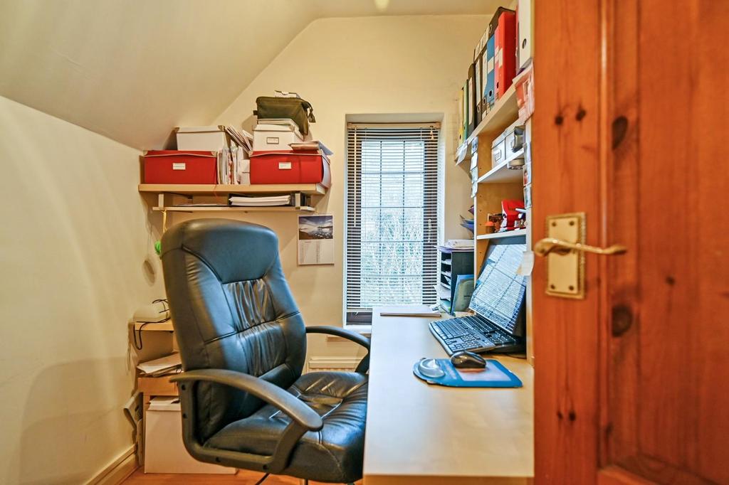 Partridge Cottage Ph9.jpg