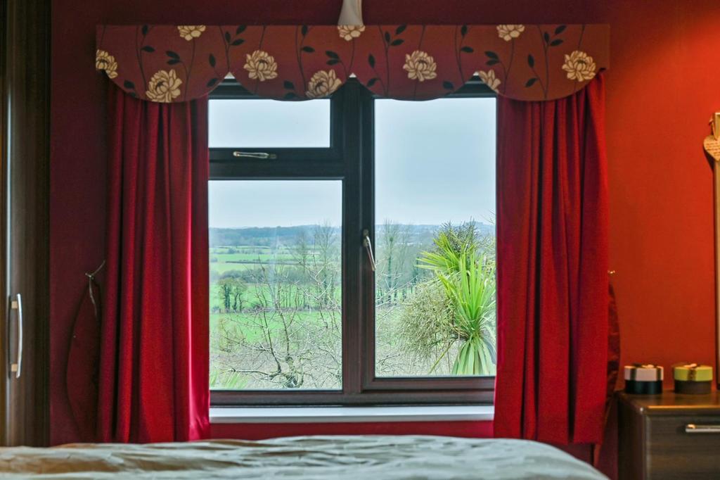 Partridge Cottage Ph21.jpg
