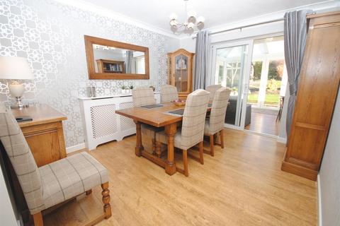 98 Sandgate Drive, Kippax, Leeds, LS25 7QR