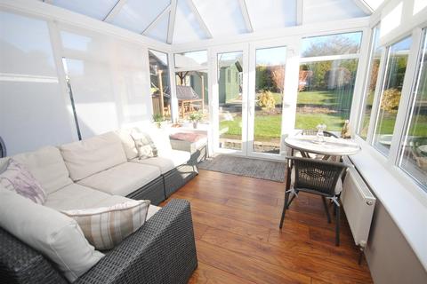98 Sandgate Drive, Kippax, Leeds, LS25 7QR