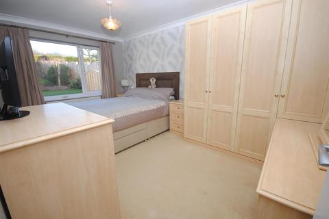 98 Sandgate Drive, Kippax, Leeds, LS25 7QR