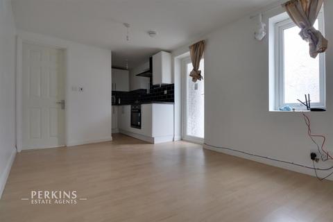 Studio to rent - Northolt, UB5