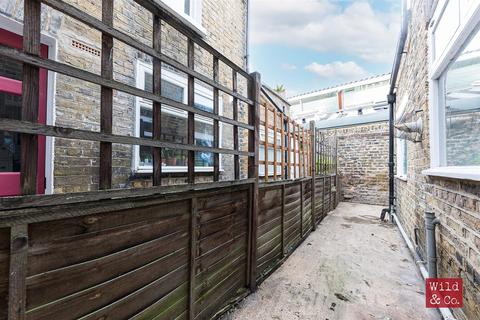 1 Connor Street, London, E9 7LG