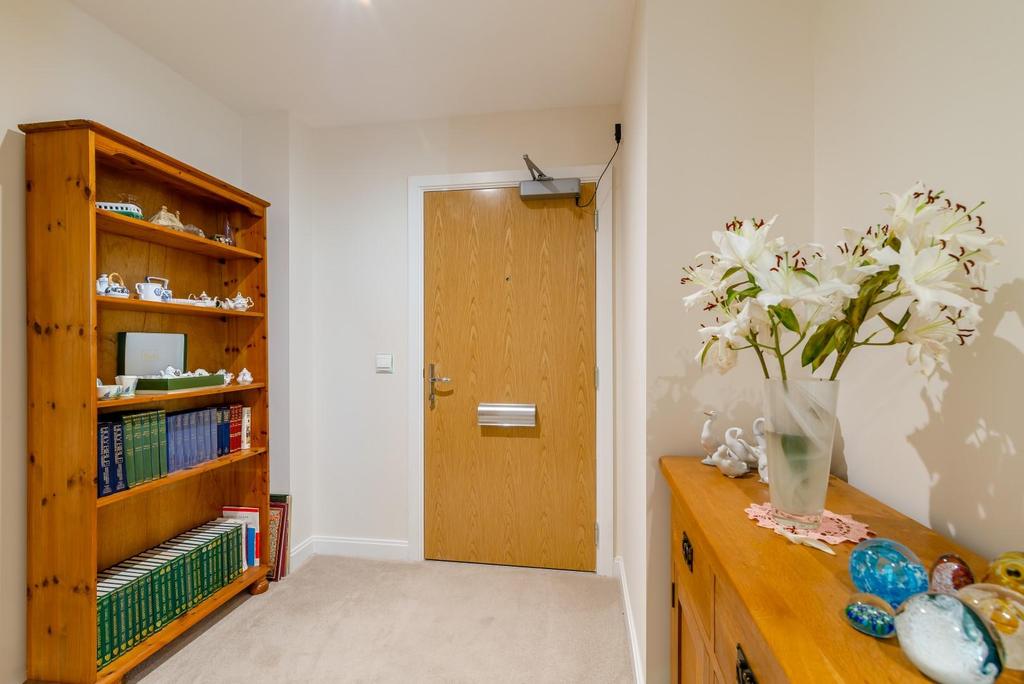 8489315-interior14.jpg