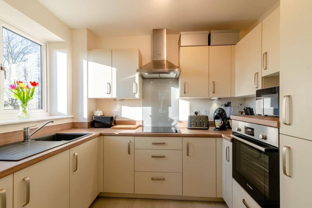 8489315-interior01.jpg
