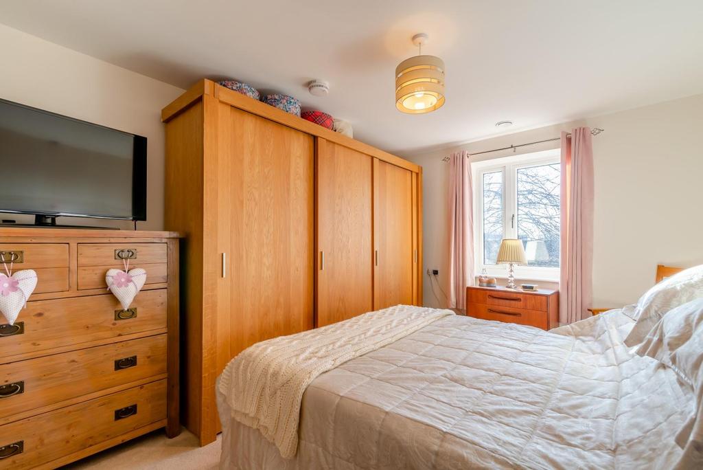 8489315-interior10.jpg