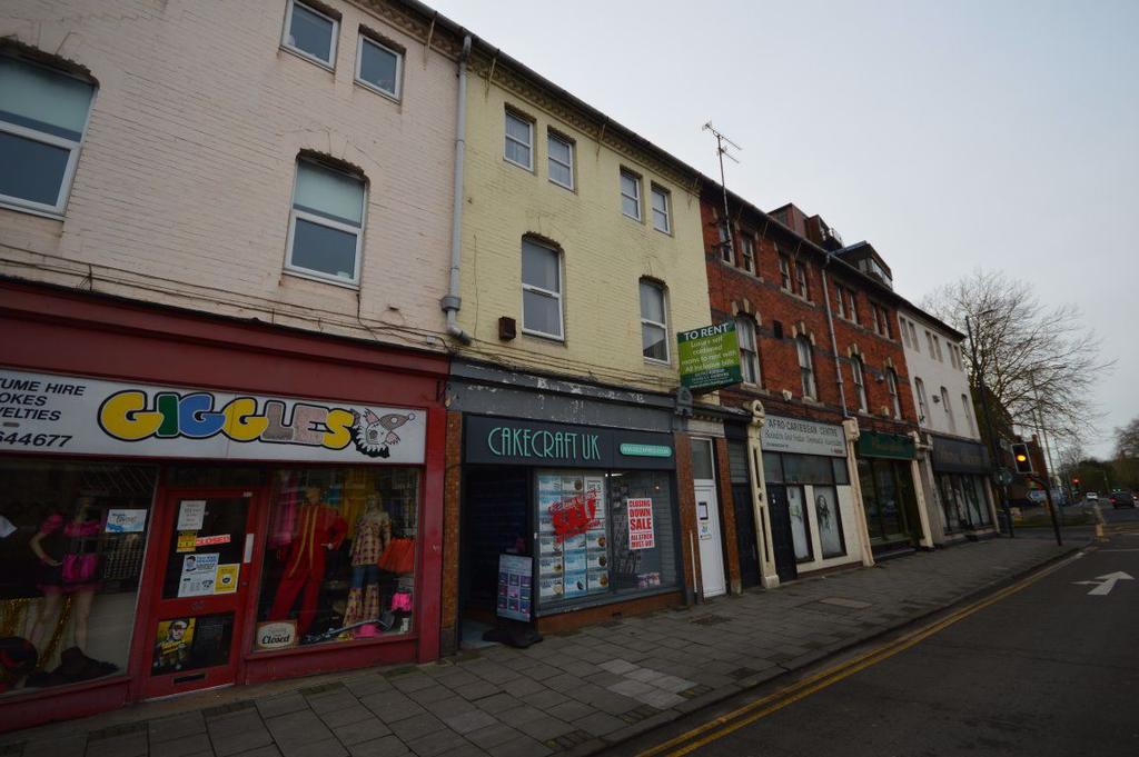 Faringdon Road, Swindon Property £1,200 pcm (£277 pw)