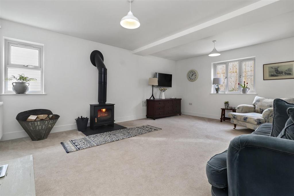 Oak Way, Herstmonceux, Hailsham 3 bed semidetached house £395,950