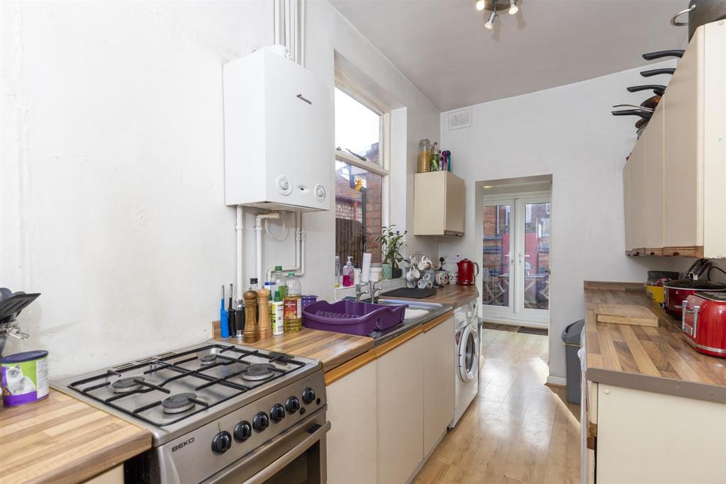 Fitted kitchen