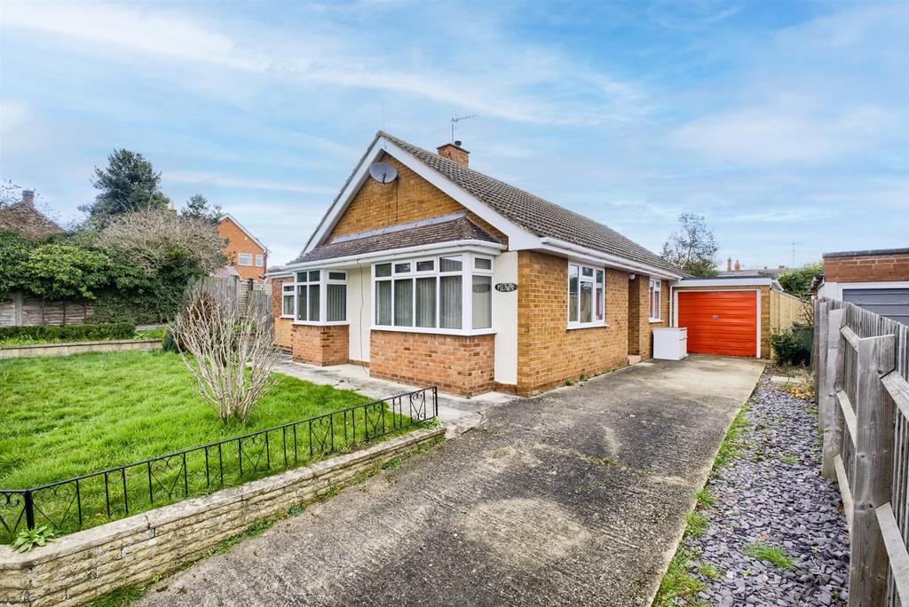 New Road, Pershore 3 bed bungalow £390,000