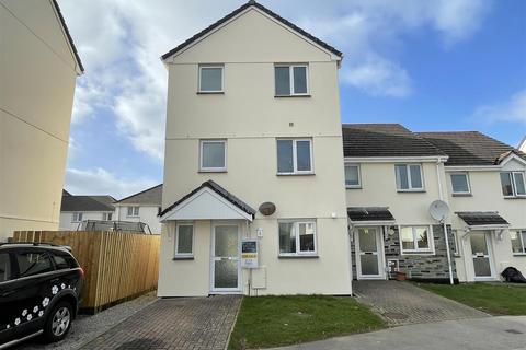 16 Springfields, Bugle, St Austell, PL26 8SJ