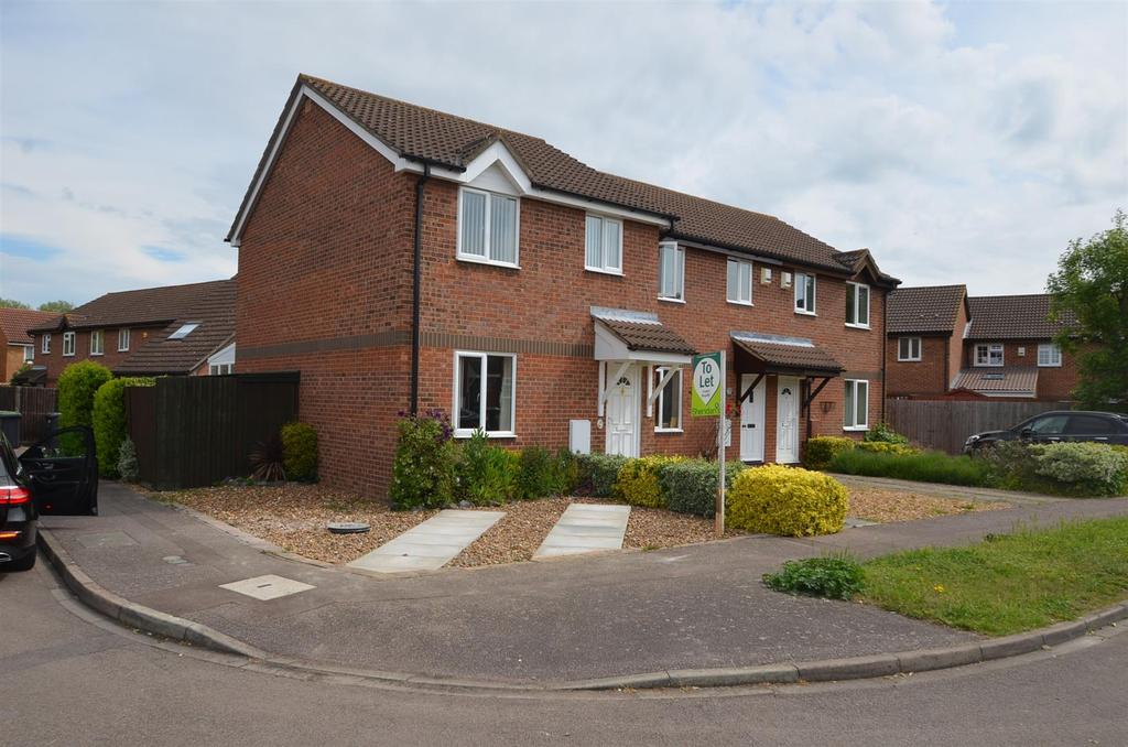 Elgar Drive, Shefford, Bedfordshire 3 bed semidetached house £1,270 pcm (£293 pw)
