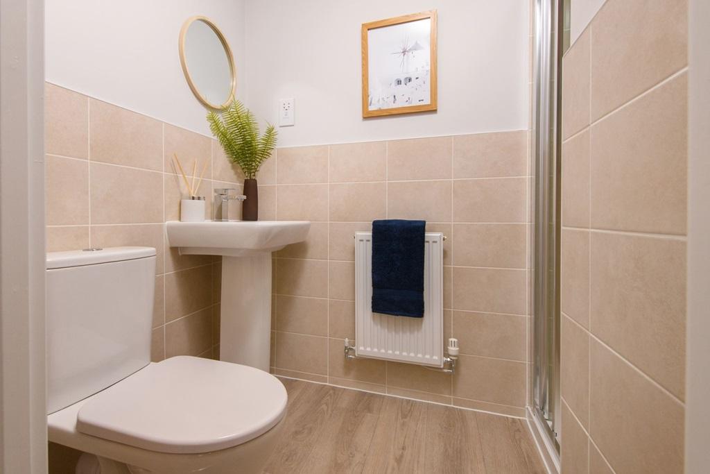 En suite shower room to main bedroom in Maidstone