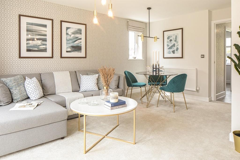 Somer Lounge with dining space