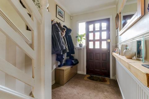 12 Radnor Gardens, Enfield, EN1 3RH