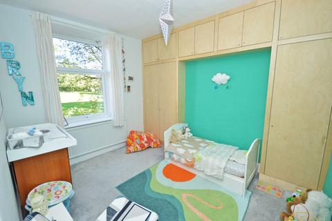 37 Gargrave Road, Skipton, BD23 1PU