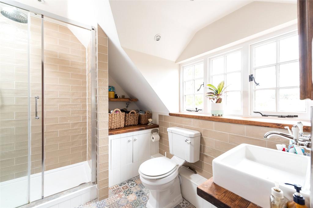 En Suite Bathroom