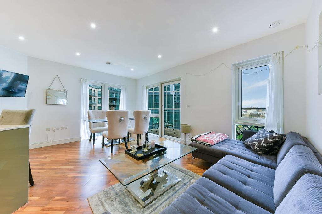 Trafalgar House, Juniper Drive, London, SW18 2 bed flat £825,000