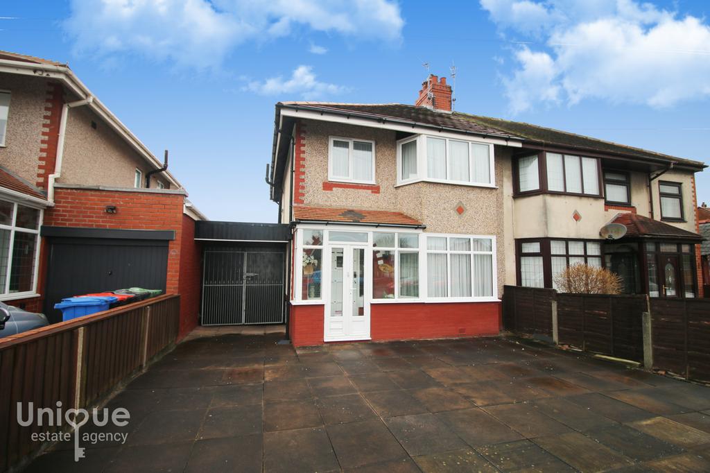Beach Road, Fleetwood, FY7 3 bed semidetached house £189,950