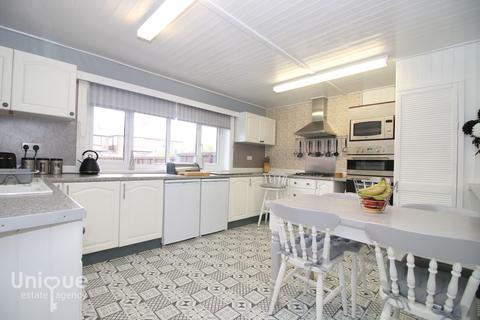 45 Beach Road, Fleetwood, FY7 8PS
