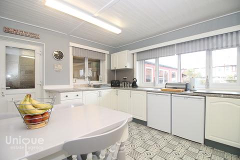 45 Beach Road, Fleetwood, FY7 8PS