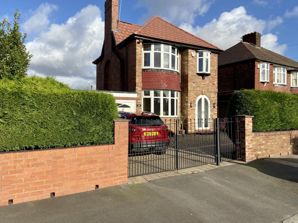 Broadstone Hall Road North, Heaton... 3 bed detached house £375,000