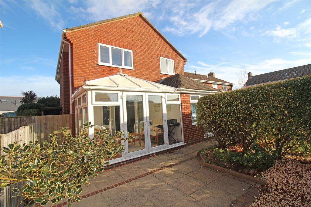 Swallow Drive, Milford on Sea... 4 bed detached house £695,000