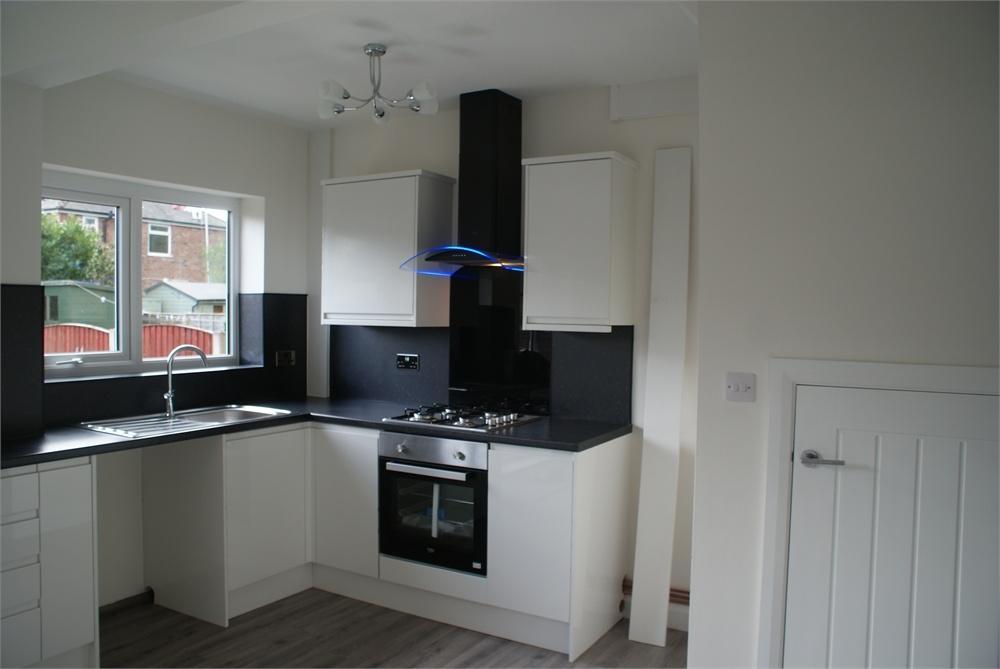 Hilda Street, LEIGH, Lancashire 3 bed semidetached bungalow £750 pcm