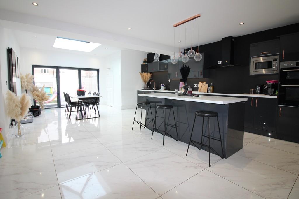 Ophir Road, North End, Portsmouth 4 bed terraced house £415,995