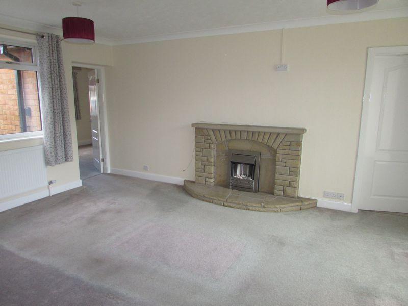 Milbury Drive Littleborough. 4 bed detached bungalow £1,500 pcm (£346 pw)