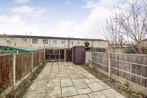 9 Larkspur Close, South Ockendon, RM15 6JQ
