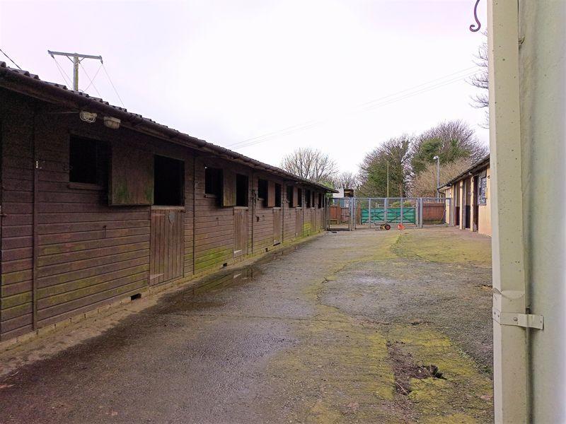 7 Stables