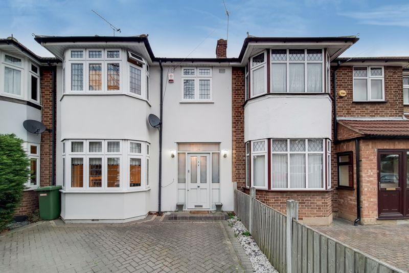 Cranham Road, Hornchurch 3 bed terraced house £1,685 pcm (£389 pw)